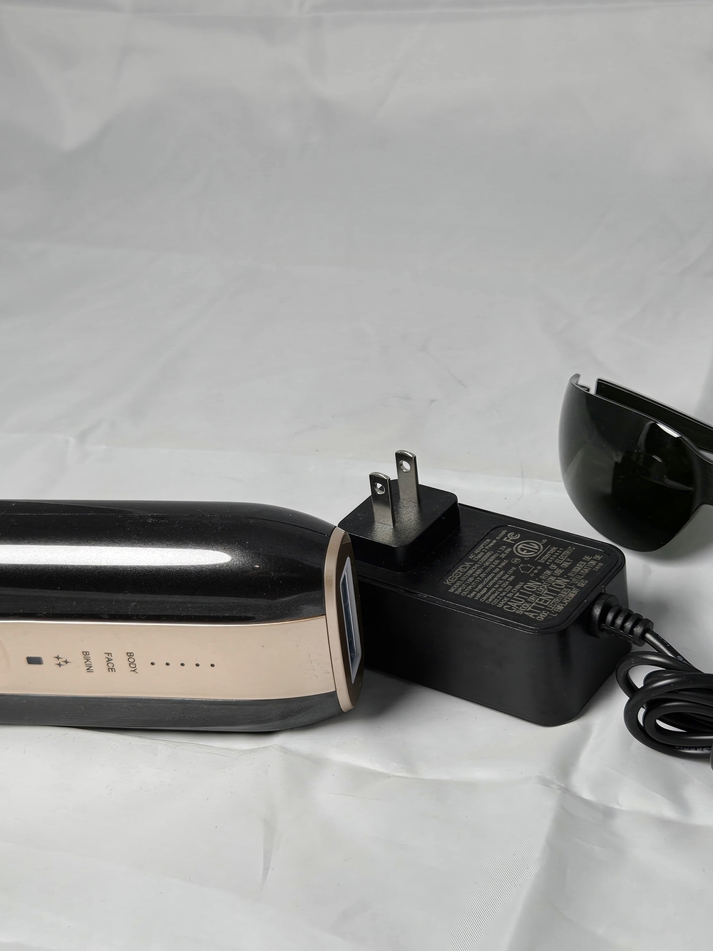 INIA FOND IPL Hair Removal Device Model D-1198